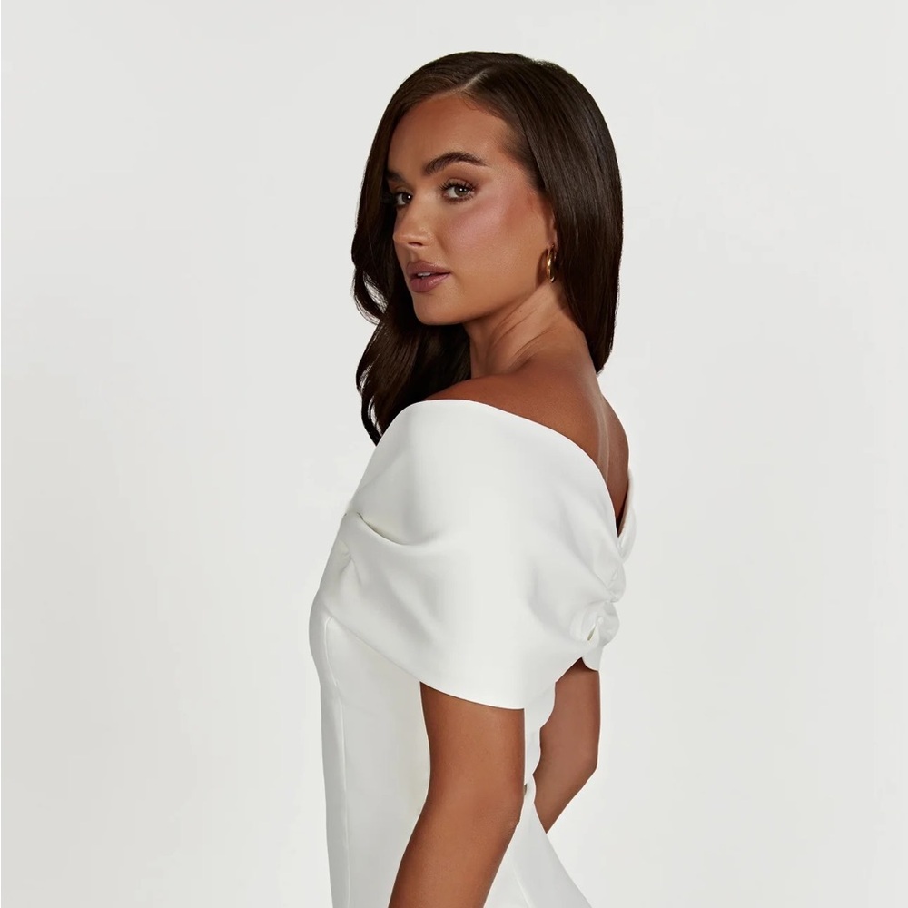 NWT Meshki Gwyneth dress in white with bow engagement dress / graduation dress - Picture 5 of 5